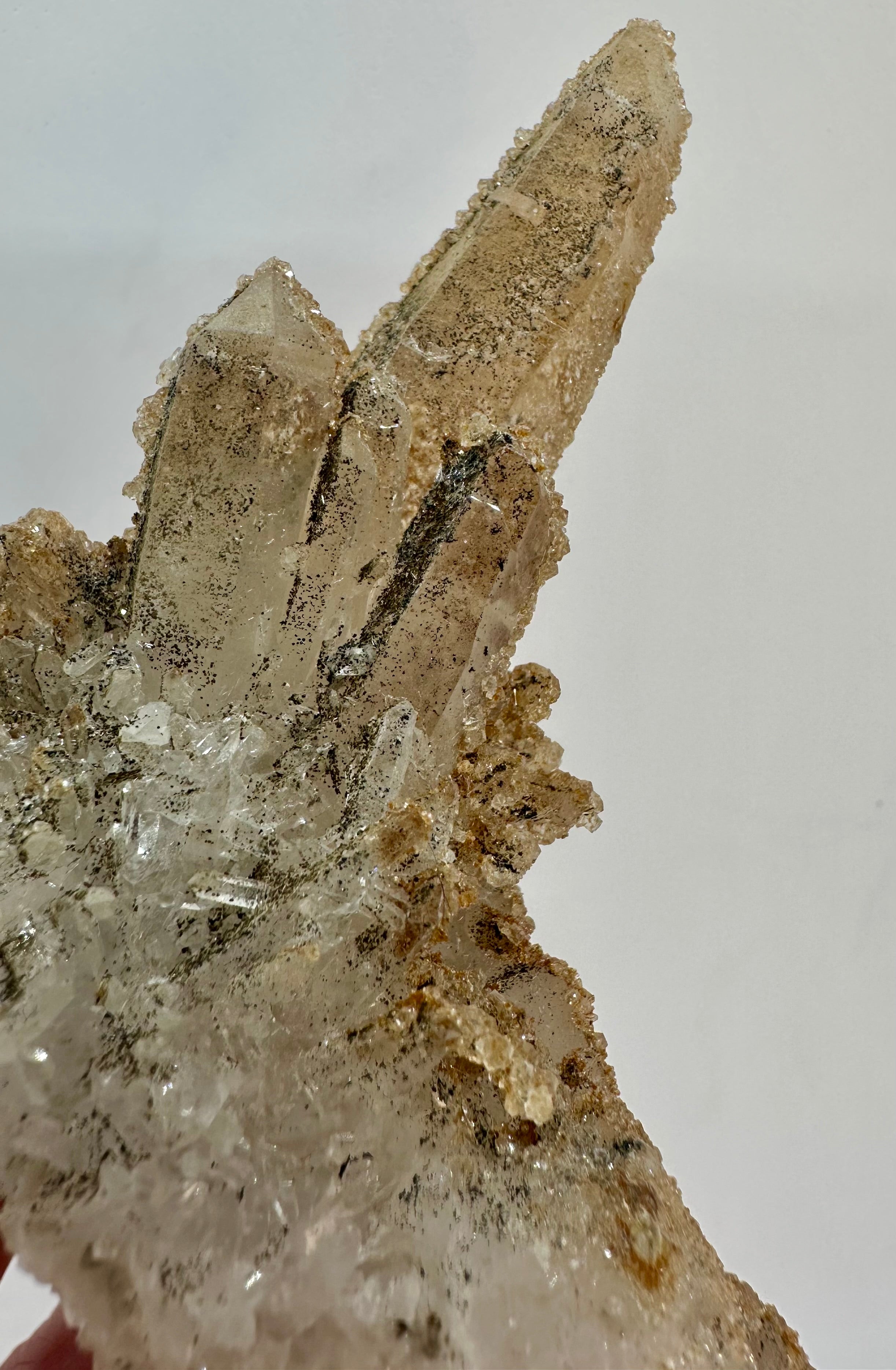 Recent Discovered Tan Micro‑Apophyllite Encrusting Quartz — Fengjiashan Mine, Hubei, China