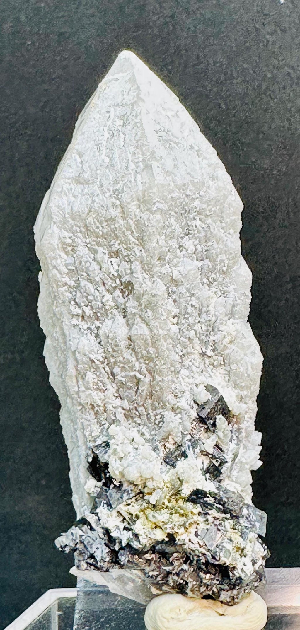 91 Grams Self Healed White Candle Quartz with Specularite Zoning from Bahía, Brazil