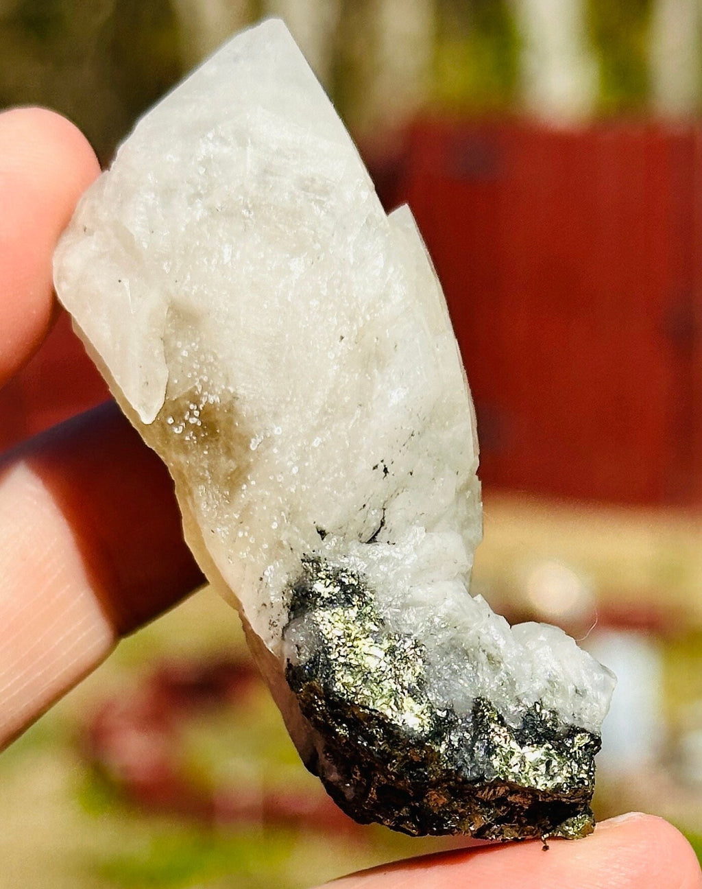 51 Grams Candle Quartz on a Chalcopyrite over Spharelite Matrix from Madagascar