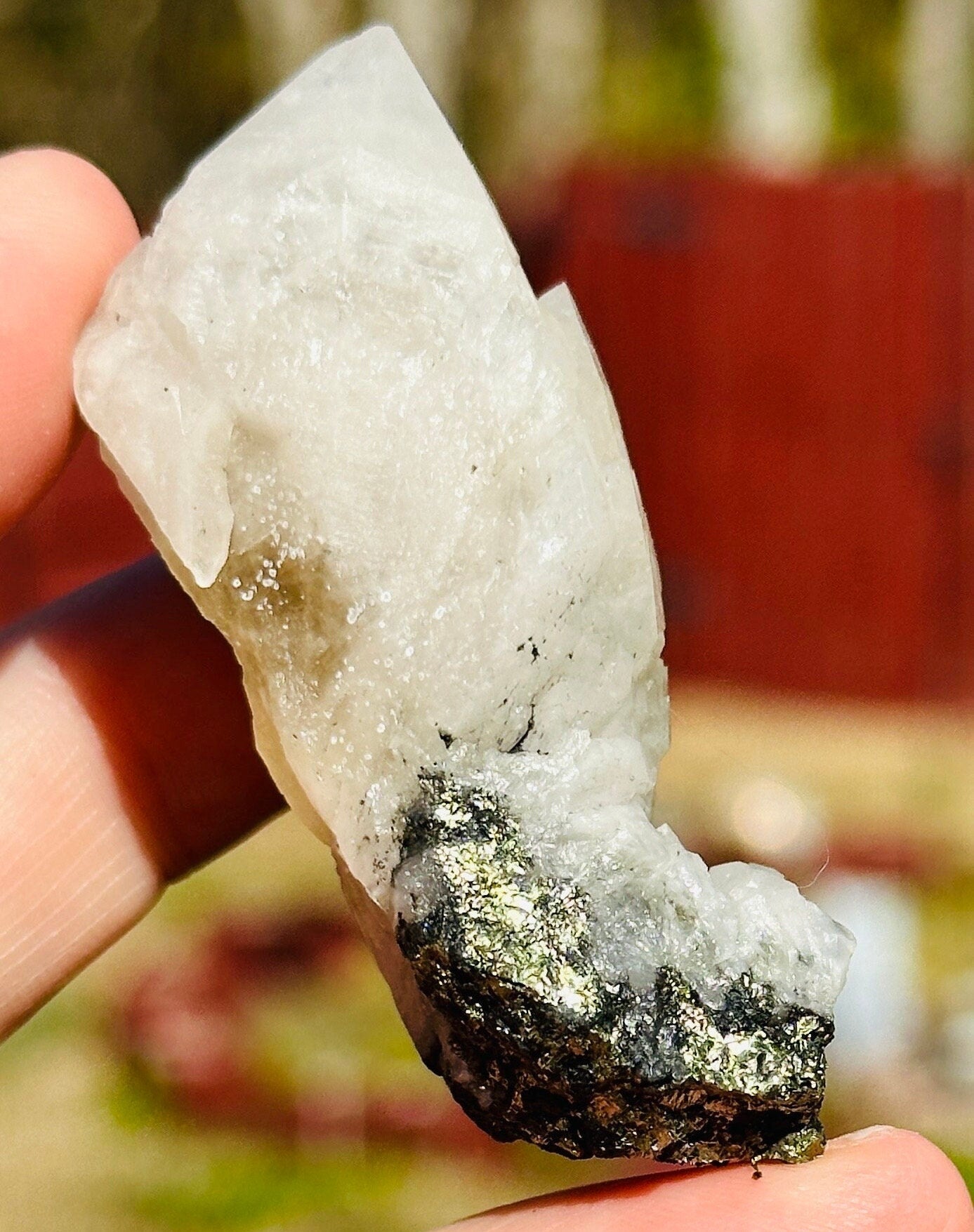 51 Grams Candle Quartz on a Chalcopyrite over Spharelite Matrix from Madagascar