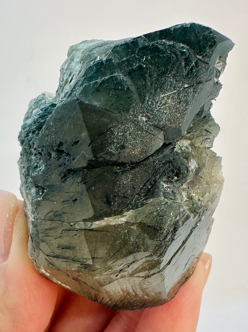 148 Grams Riebeckite-Rich Gwindel‑Like Quartz with Multiple Record Keepers — Skardu, Pakistan