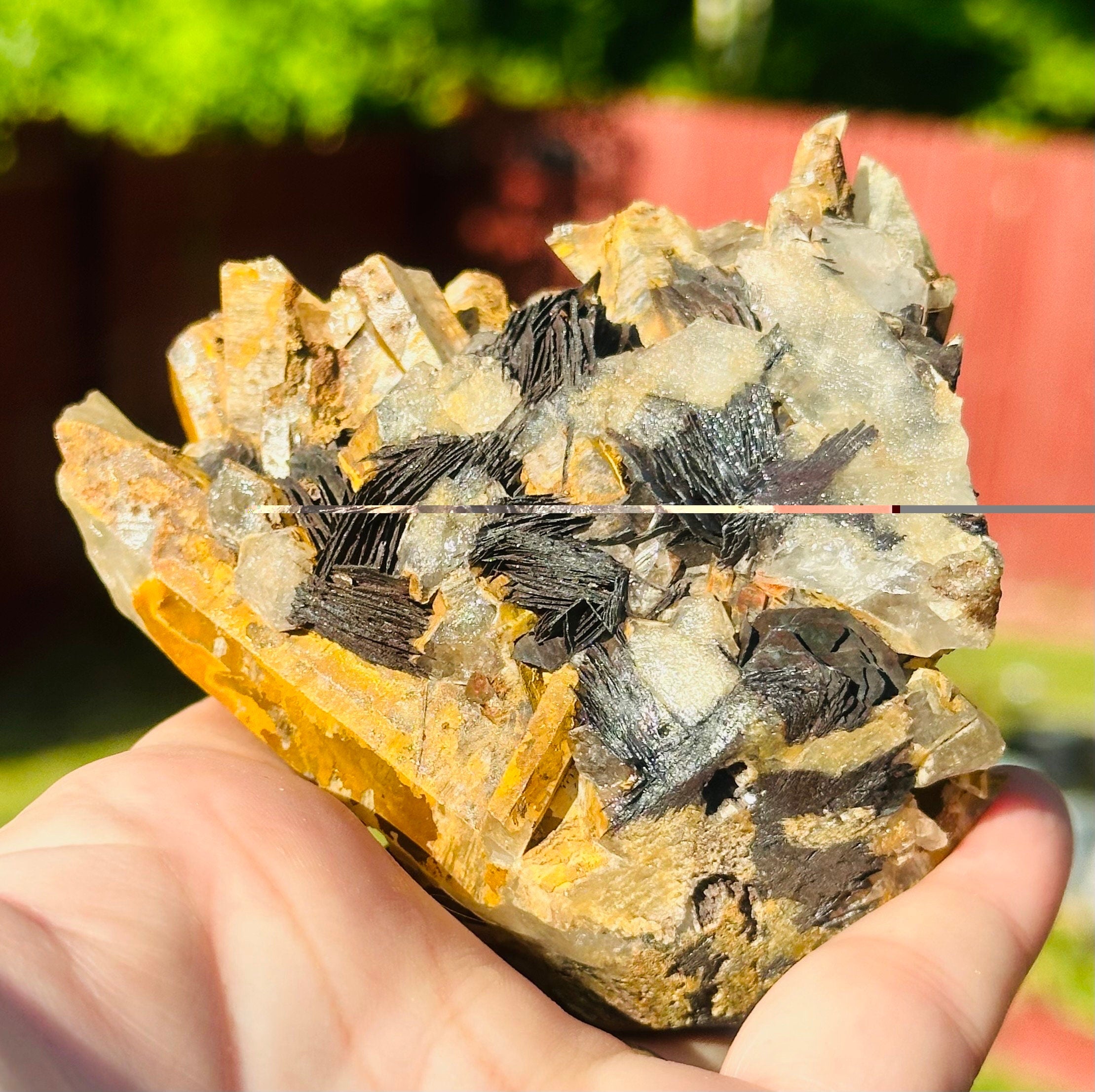 334 Grams Self standing Yellow Quartz with Specular Hematite
