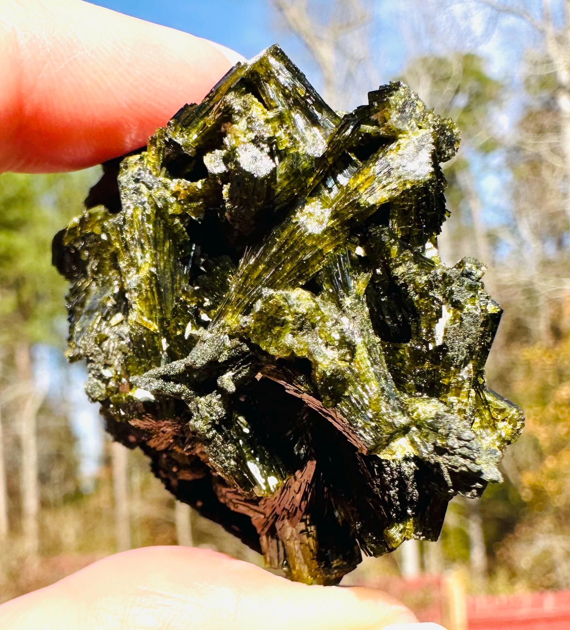 43 grams Lustrous Fan‑Like Intertwined Epidote Cluster — Shigar Valley, Pakistan
