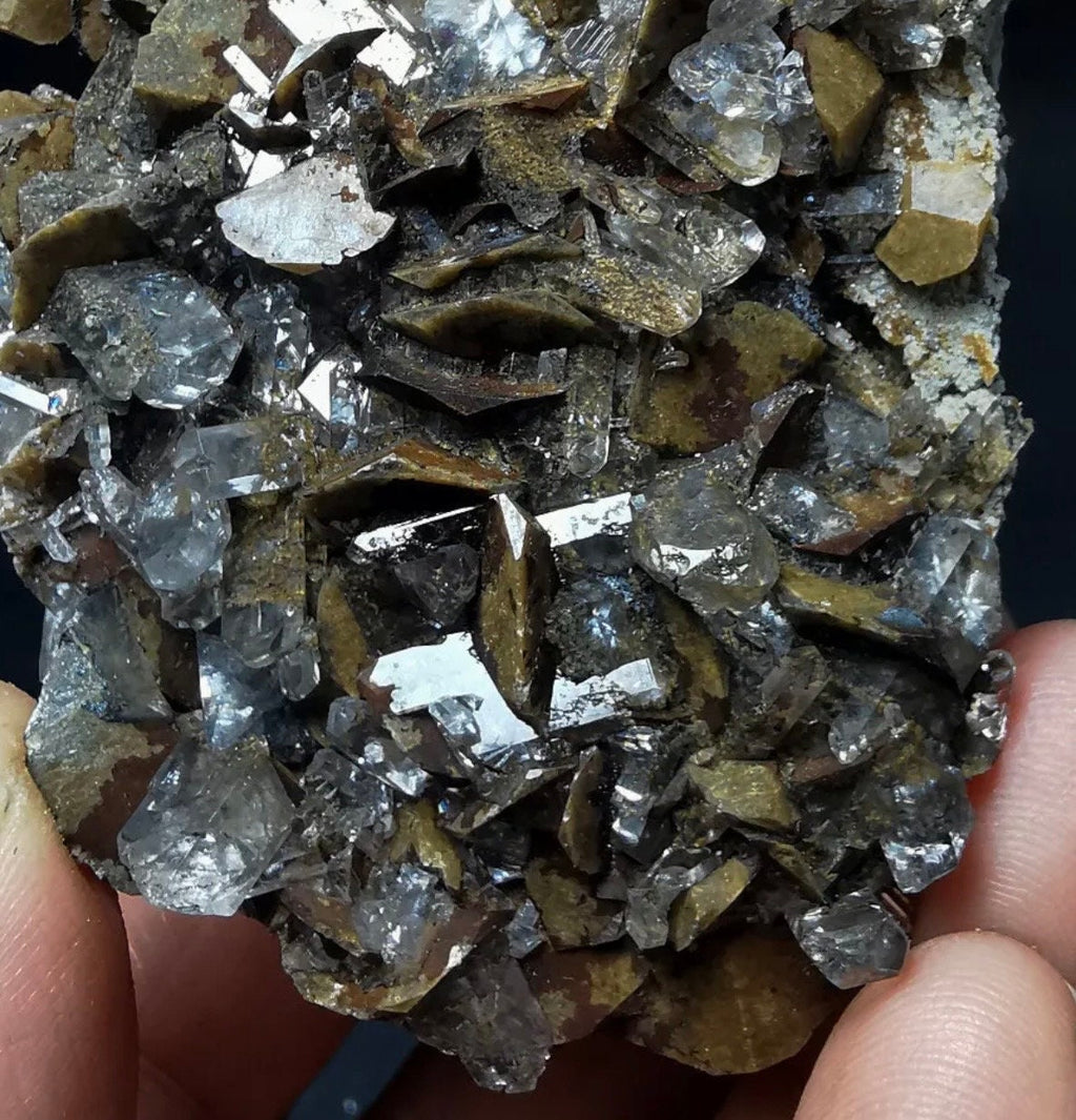 70 Grams Brown siderite with an uncommon needle tabby like quartz points formation