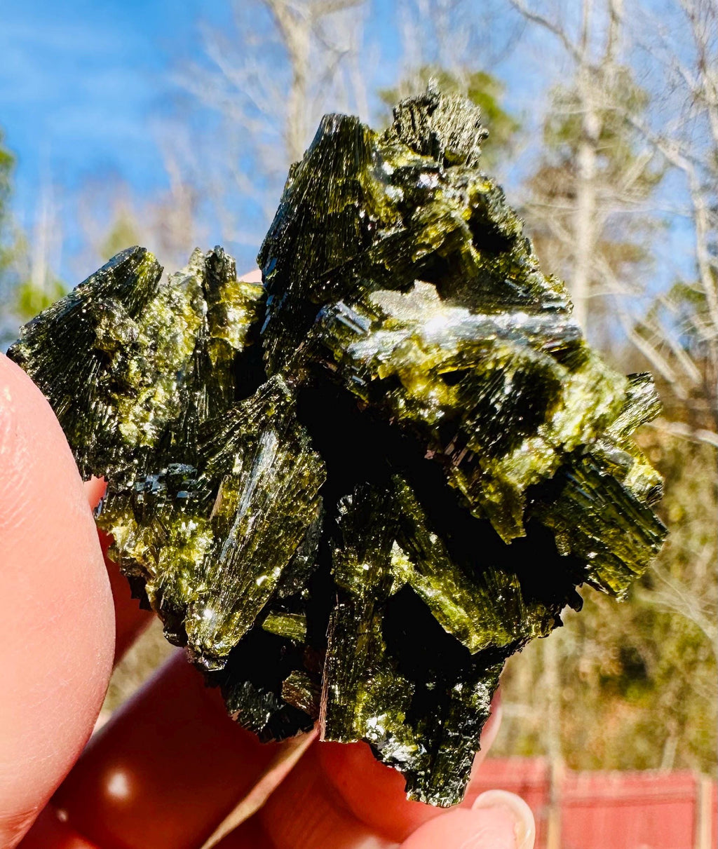 43 grams Lustrous Fan‑Like Intertwined Epidote Cluster — Shigar Valley, Pakistan