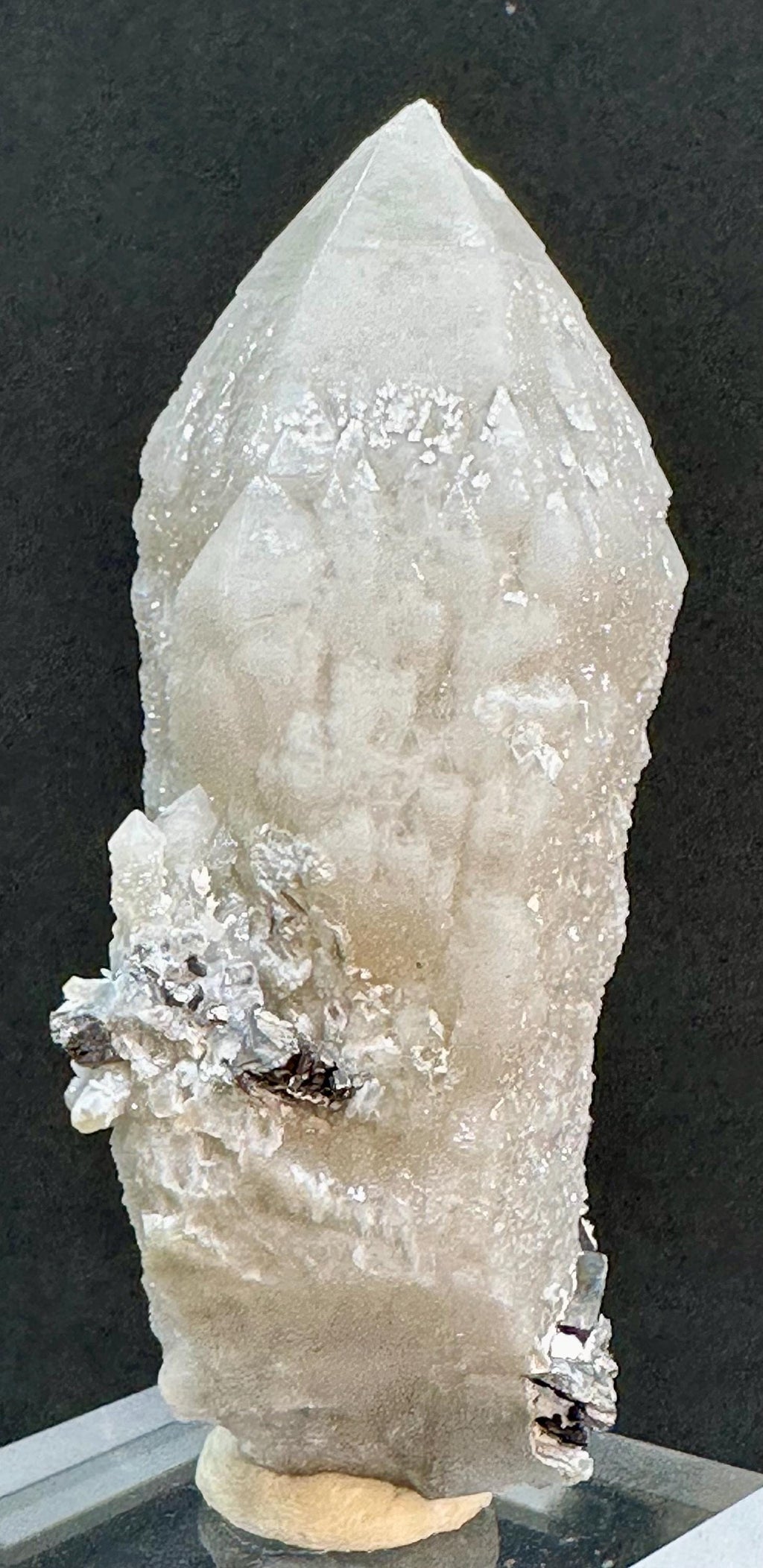 91 Grams Self Healed White Candle Quartz with Specularite Zoning from Bahía, Brazil
