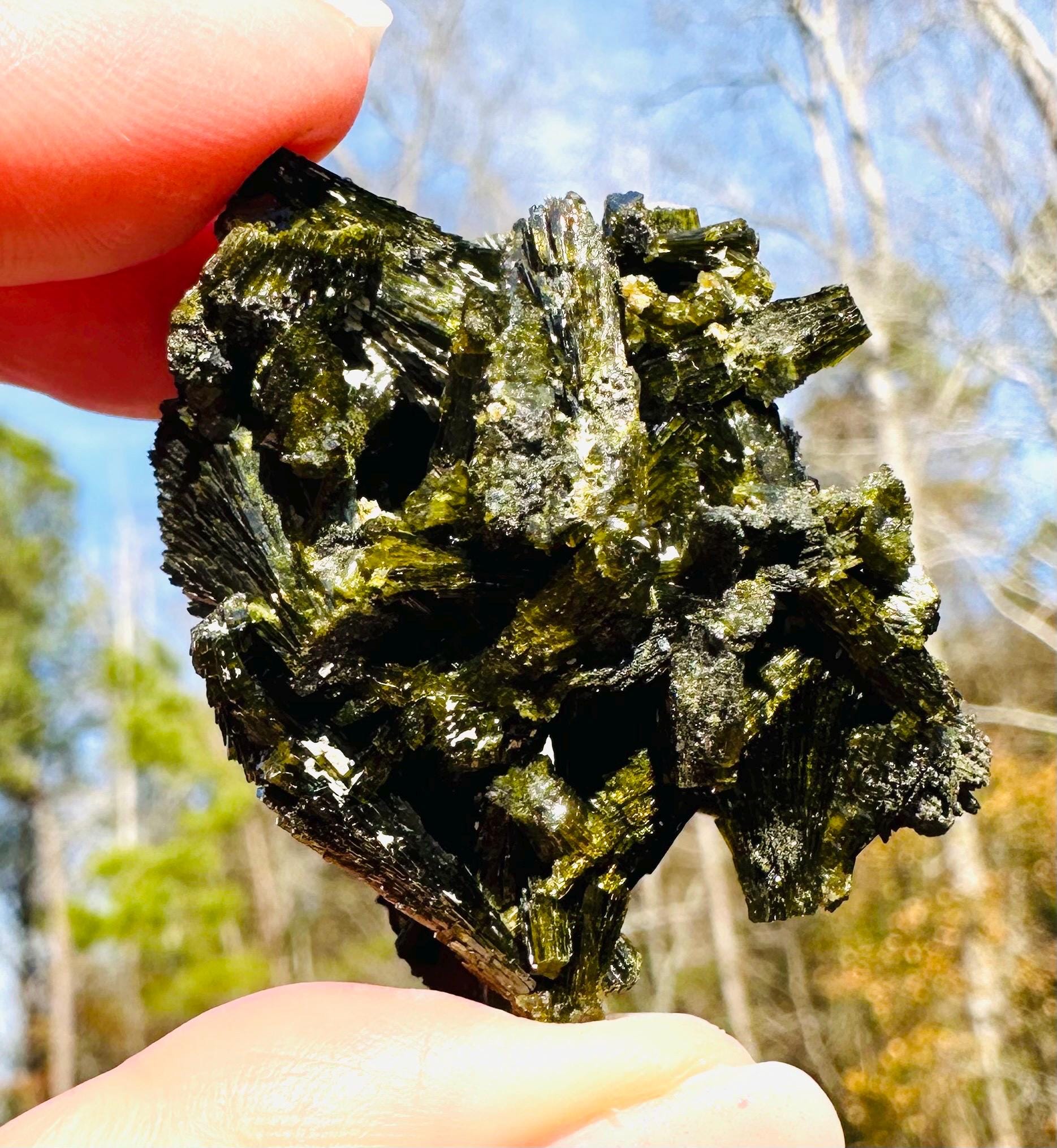 43 grams Lustrous Fan‑Like Intertwined Epidote Cluster — Shigar Valley, Pakistan