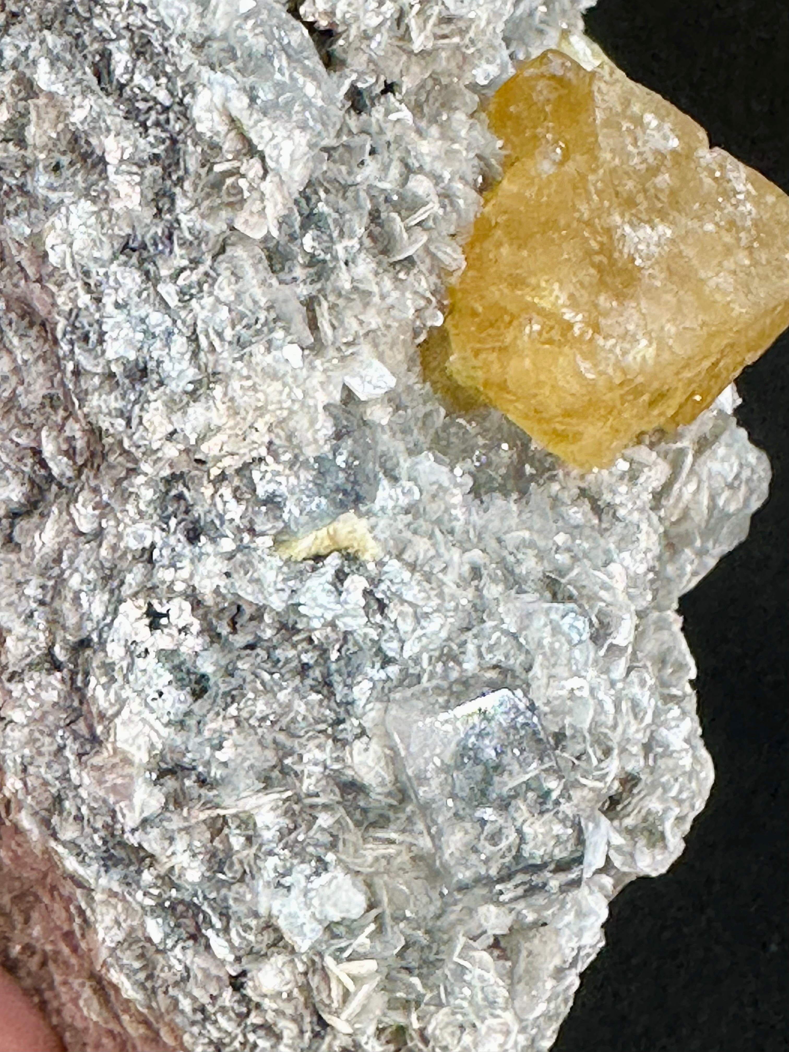 Clear Aquamarine, Golden Scheelite, and Silvery Muscovite from Mt. Xuebaoding, Pingwu County, Sichuan, China