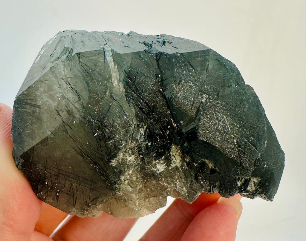 148 Grams Riebeckite-Rich Gwindel‑Like Quartz with Multiple Record Keepers — Skardu, Pakistan