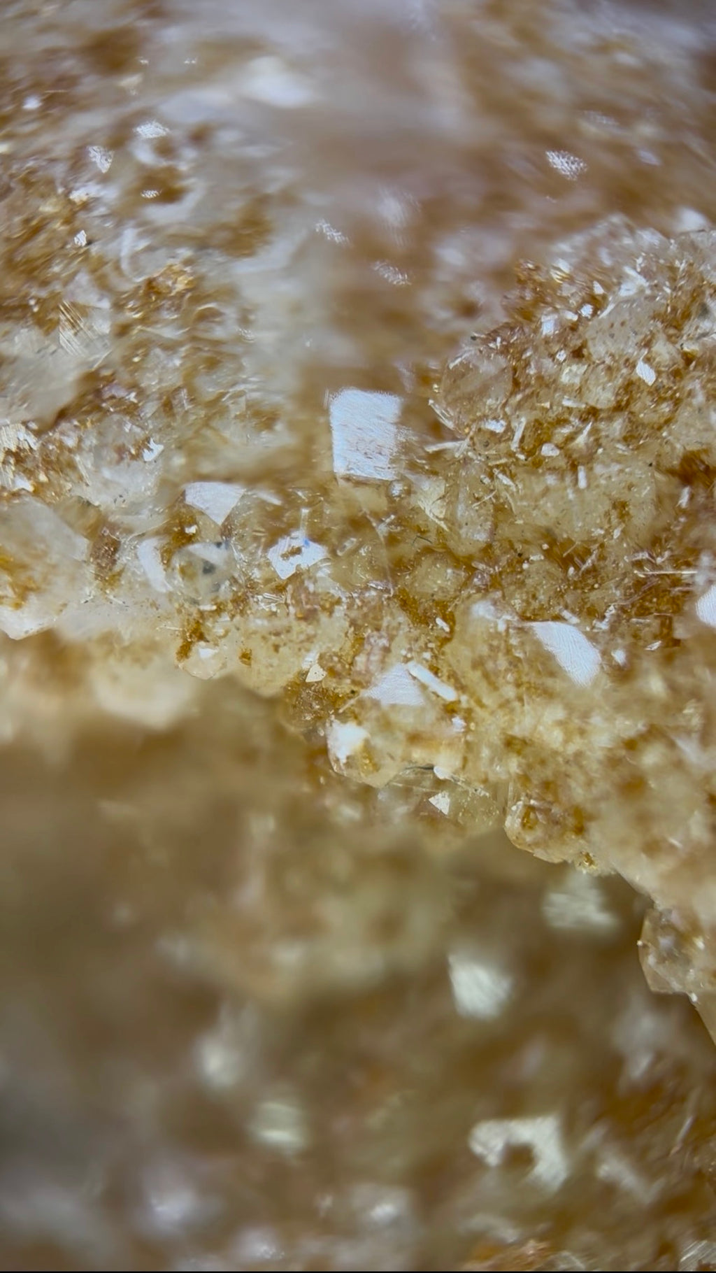 Recent Discovered Tan Micro‑Apophyllite Encrusting Quartz — Fengjiashan Mine, Hubei, China