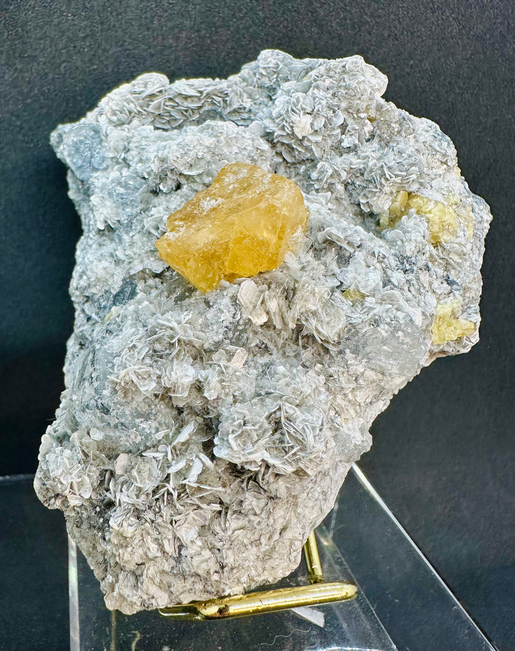 Clear Aquamarine, Golden Scheelite, and Silvery Muscovite from Mt. Xuebaoding, Pingwu County, Sichuan, China