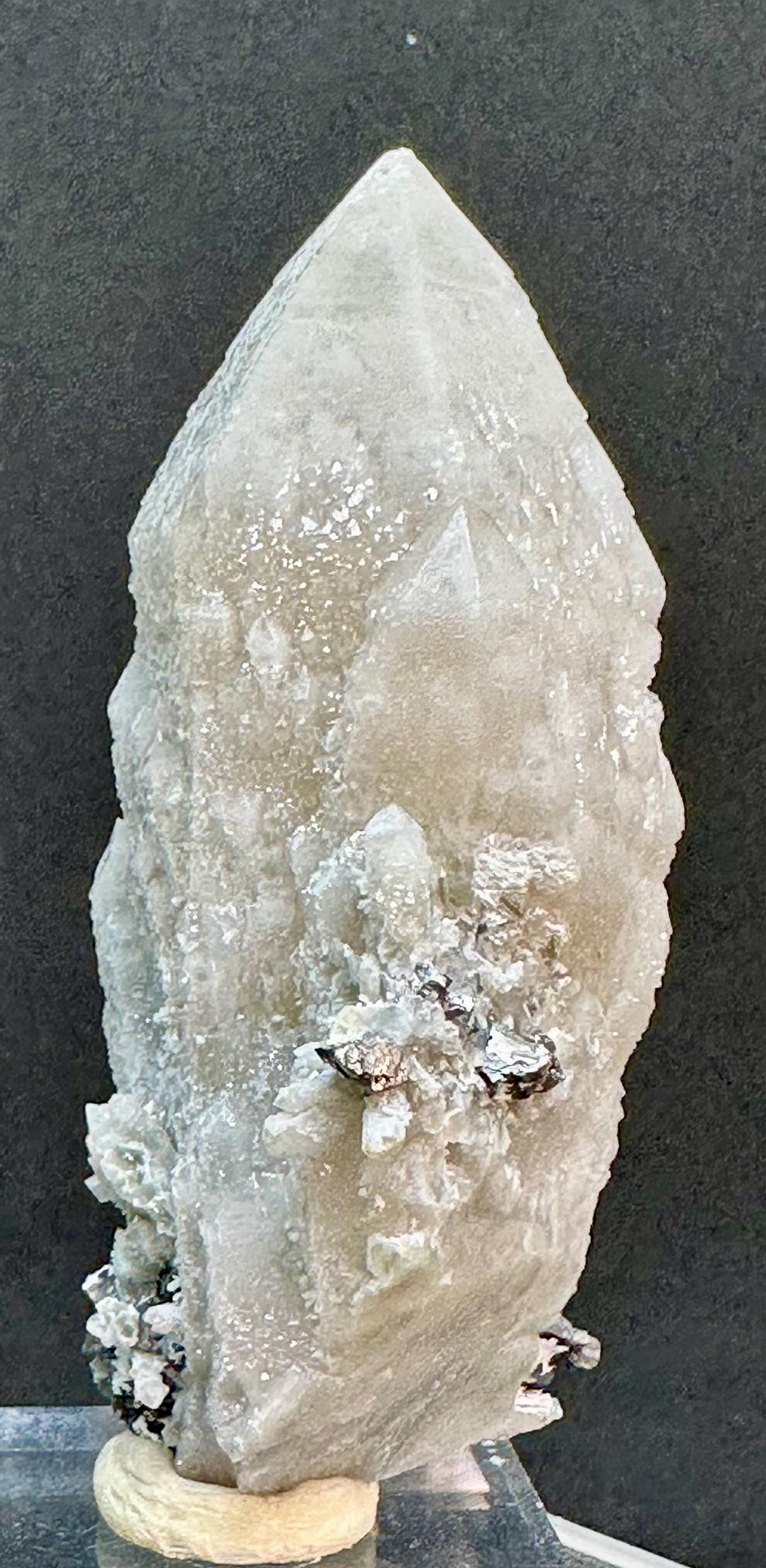 91 Grams Self Healed White Candle Quartz with Specularite Zoning from Bahía, Brazil