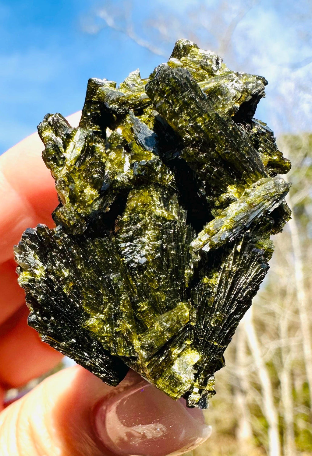 43 grams Lustrous Fan‑Like Intertwined Epidote Cluster — Shigar Valley, Pakistan