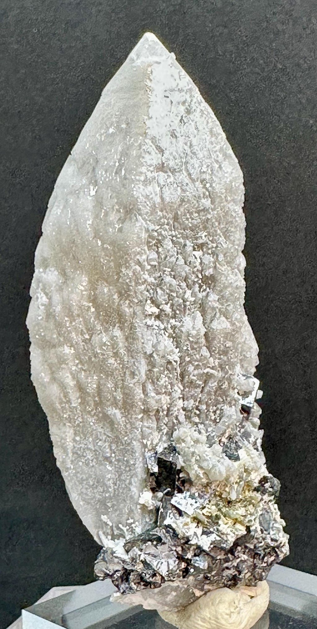 91 Grams Self Healed White Candle Quartz with Specularite Zoning from Bahía, Brazil