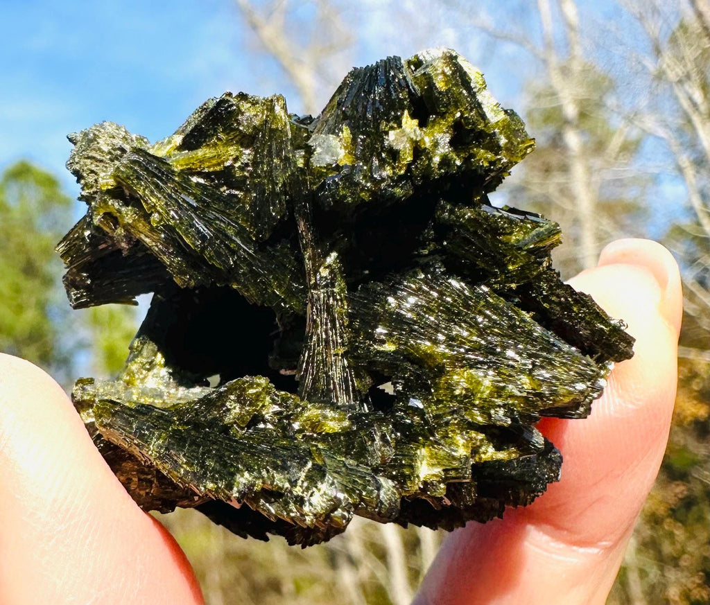 43 grams Lustrous Fan‑Like Intertwined Epidote Cluster — Shigar Valley, Pakistan