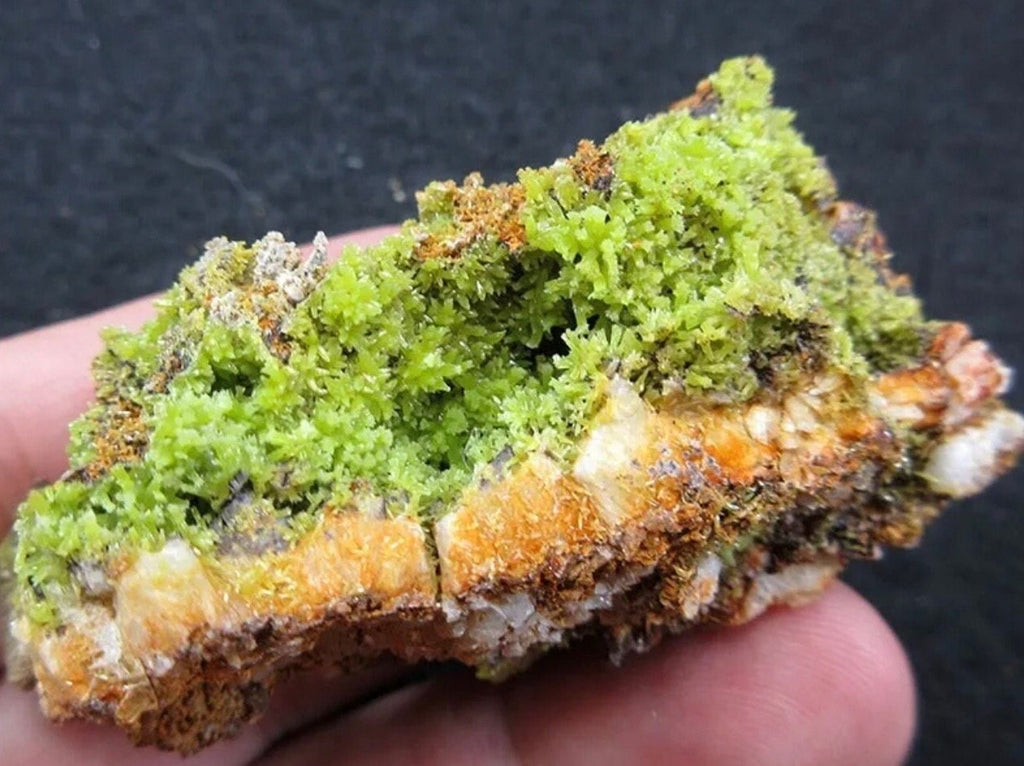 Very Sparkly Bright Green Pyromorphite Specimens / boitroyd or flower like formation