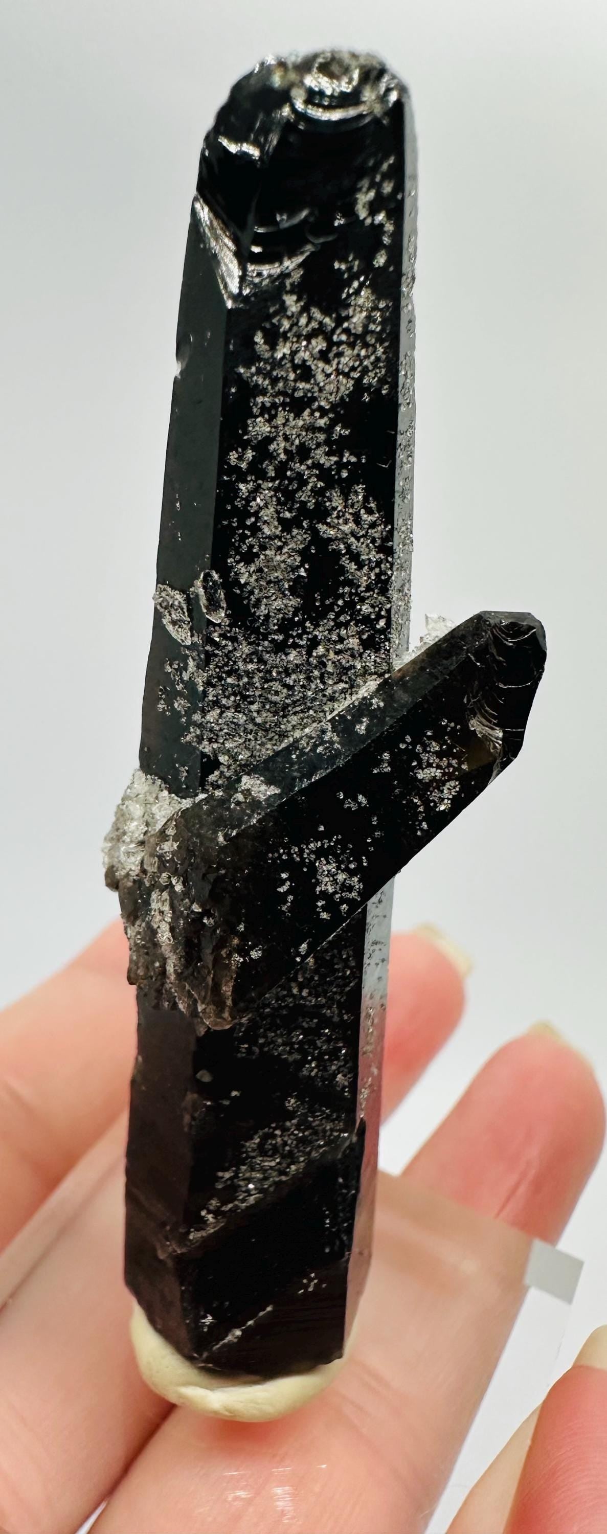 32 Grams Natural Lustrous Black Quartz with Intergrown Crystal and Sugary Zoning from Cristalina, Goiás, Brazil