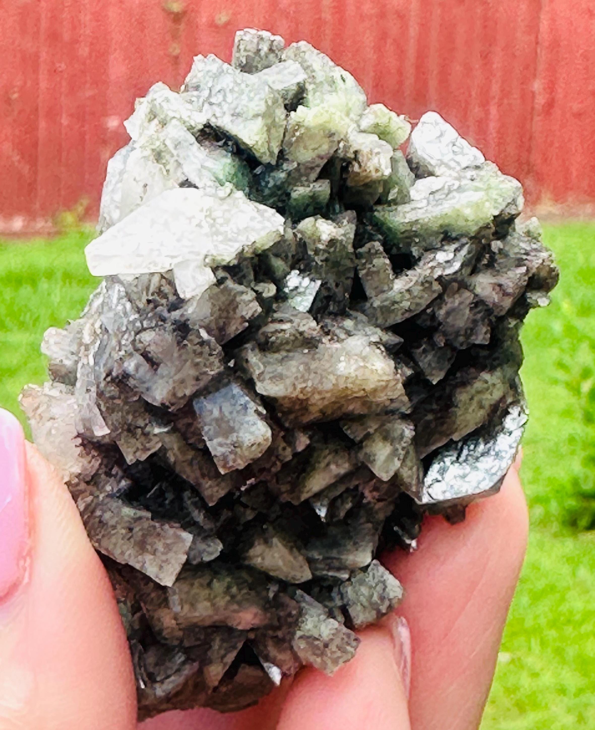 67 Grams Collectors Must have rare Sparkly Forrest Green Marshy Apophyllite from India