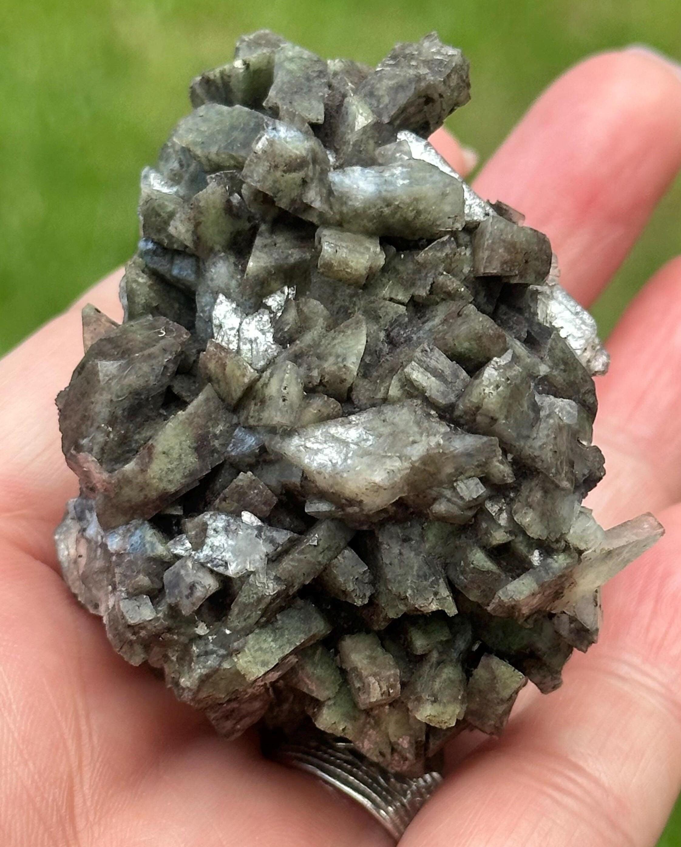 67 Grams Collectors Must have rare Sparkly Forrest Green Marshy Apophyllite from India