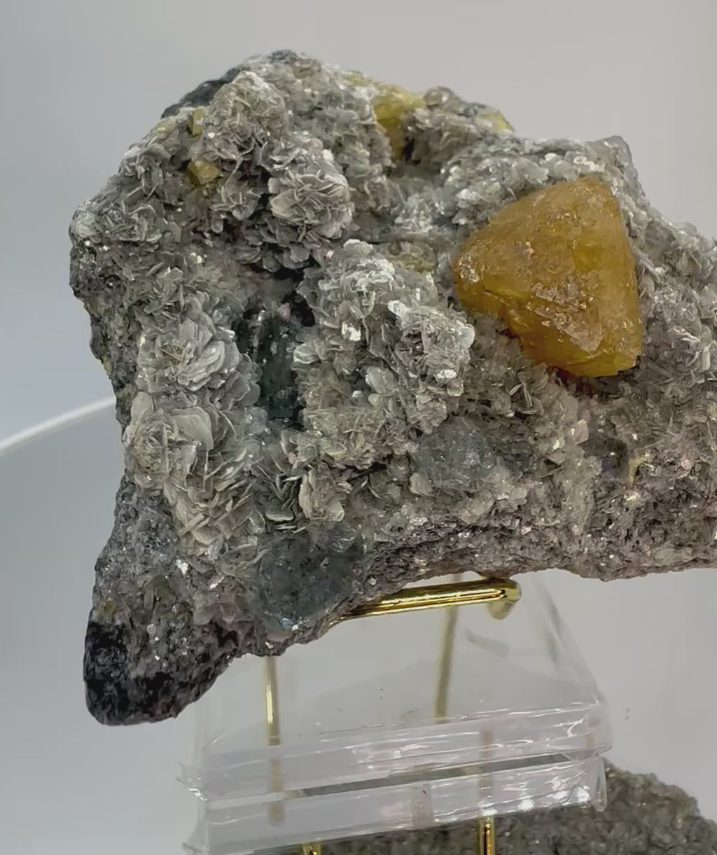 Clear Aquamarine, Golden Scheelite, and Silvery Muscovite from Mt. Xuebaoding, Pingwu County, Sichuan, China
